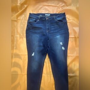 Distressed raw him skinny Jean